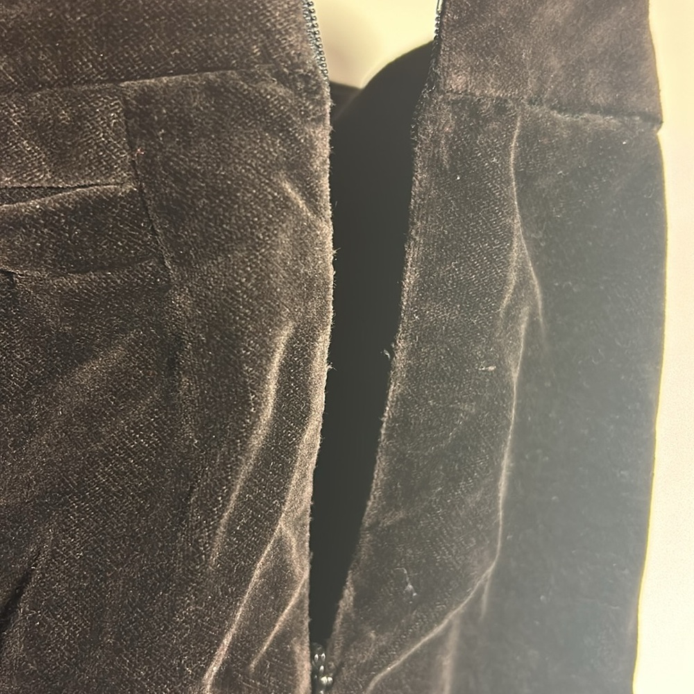 Women’s authentic Gucci velvet pants, side zipper. Fits slim size 44.  Very nice - Picture 8 of 8
